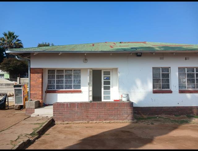 5 BEDROOM HOUSE FOR SALE IN ANNADALE